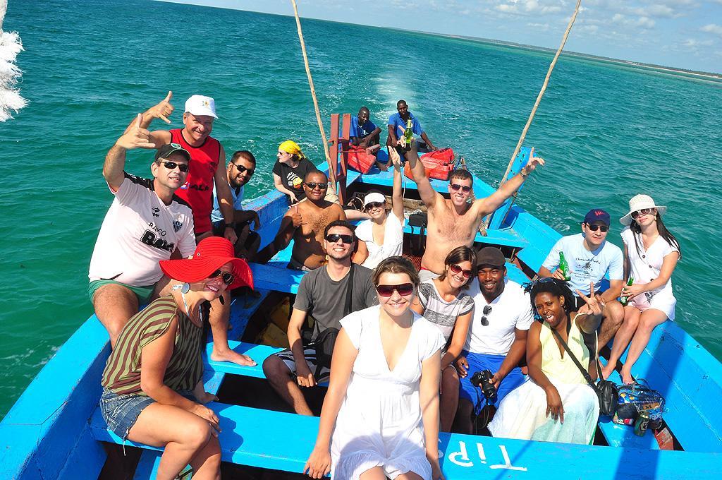 Dolphin Dhow Beach Safaris Vilanculos Exteriör bild